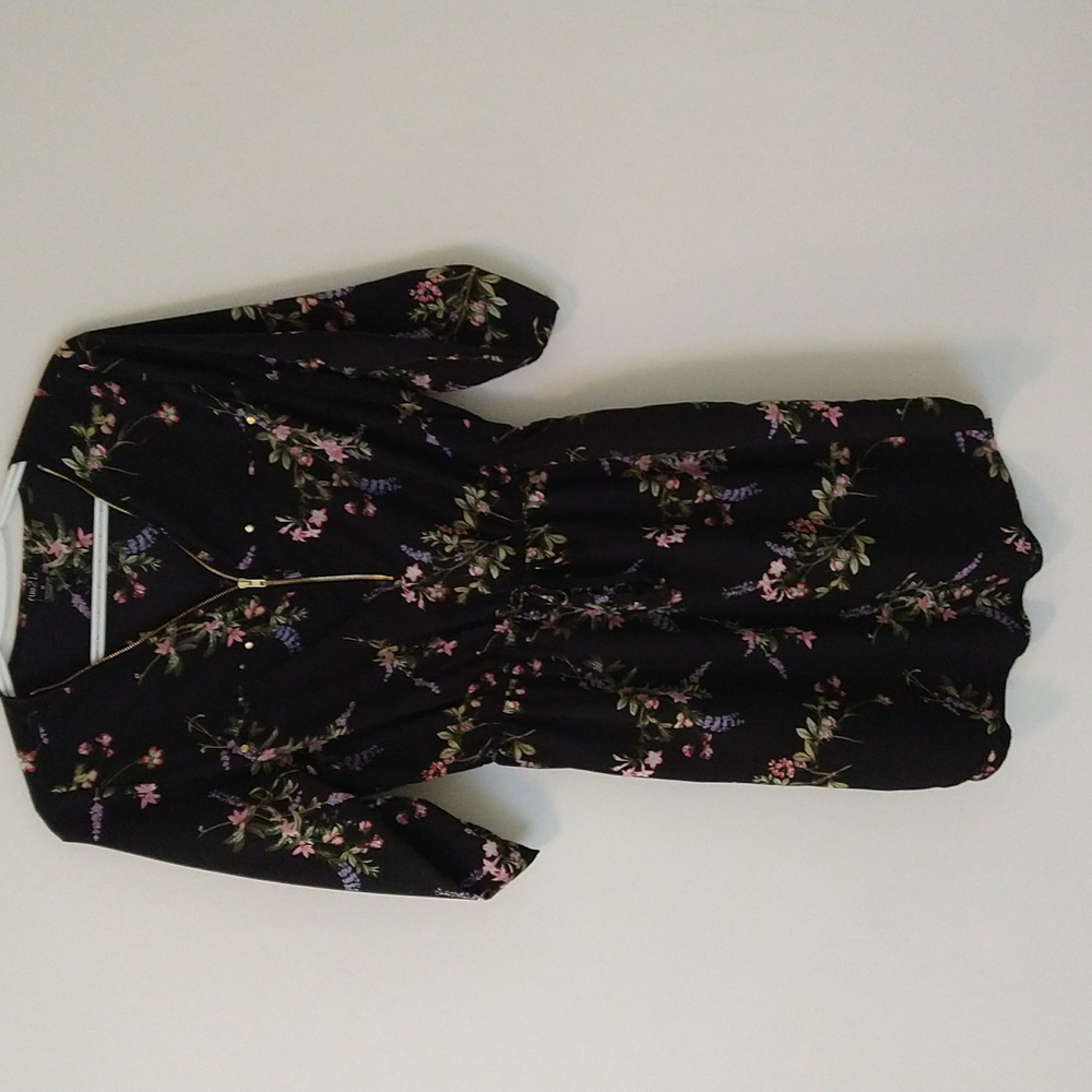 Black Floral Zip Front, Tie Waist, Button 3/4 Sleeve Rue 21 Dress Size M